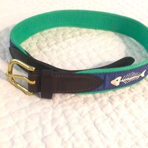Vineyard Vines youth belt size 24